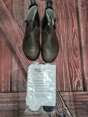 NWIB Blundstone Olive Chelsea Slip-On Boots